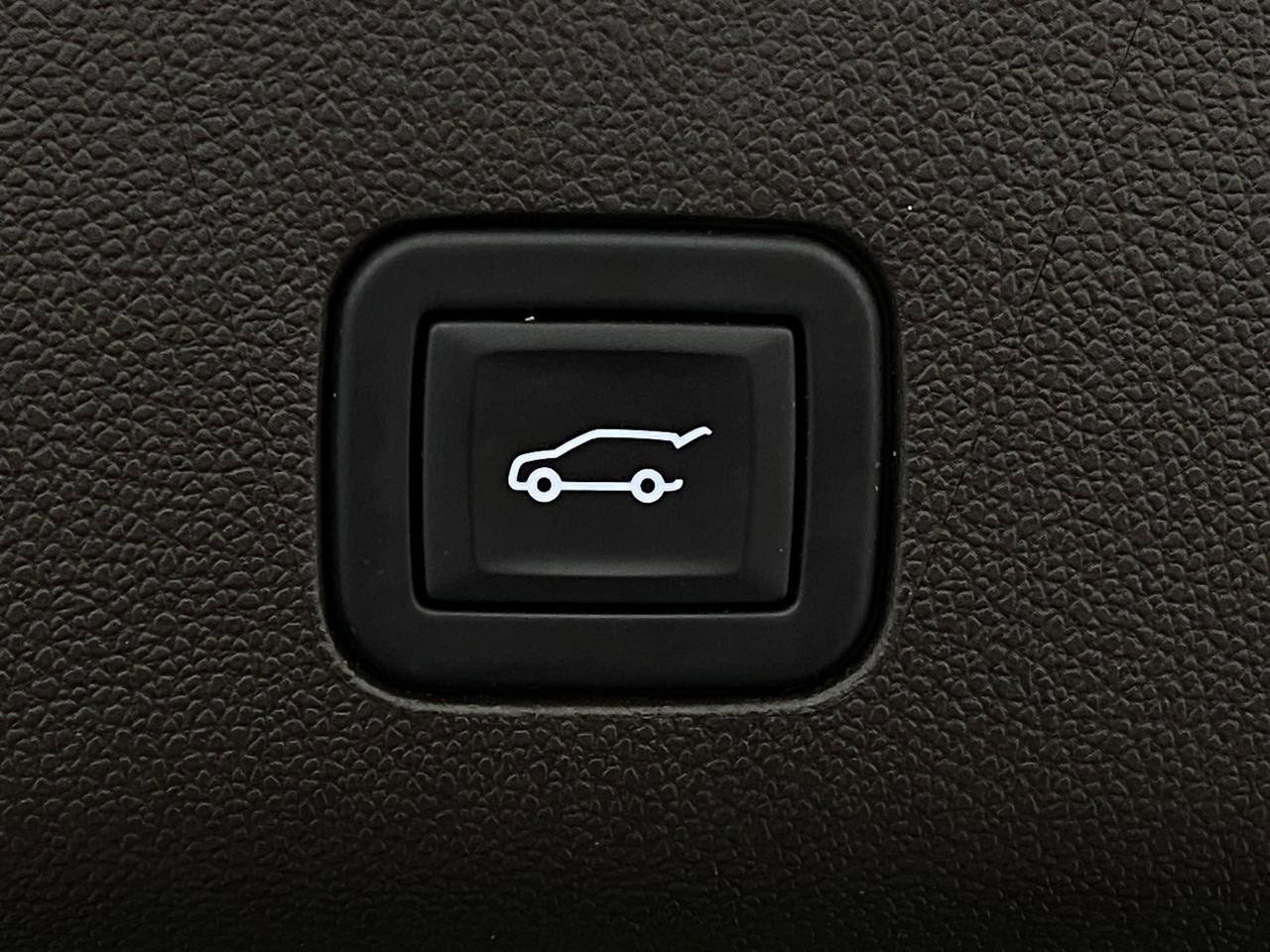 Used 2023 GMC Yukon XL Denali w/ LPO, Floor Liner Package image 7