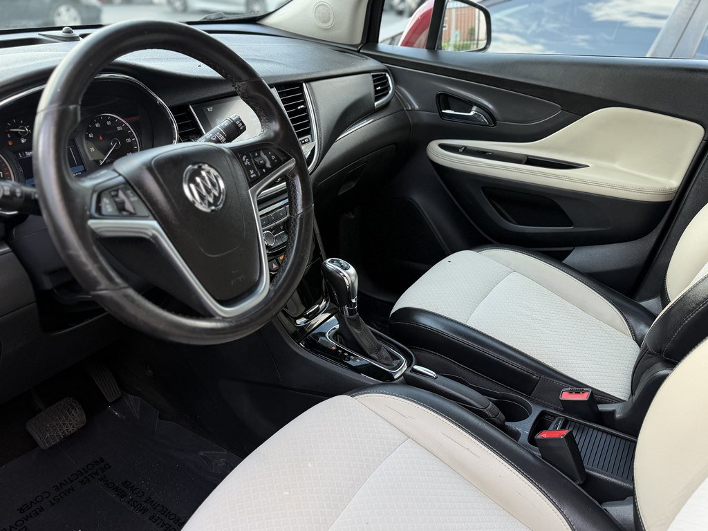 Used 2021 Buick Encore Preferred w/ Safety Package II FWD image 10