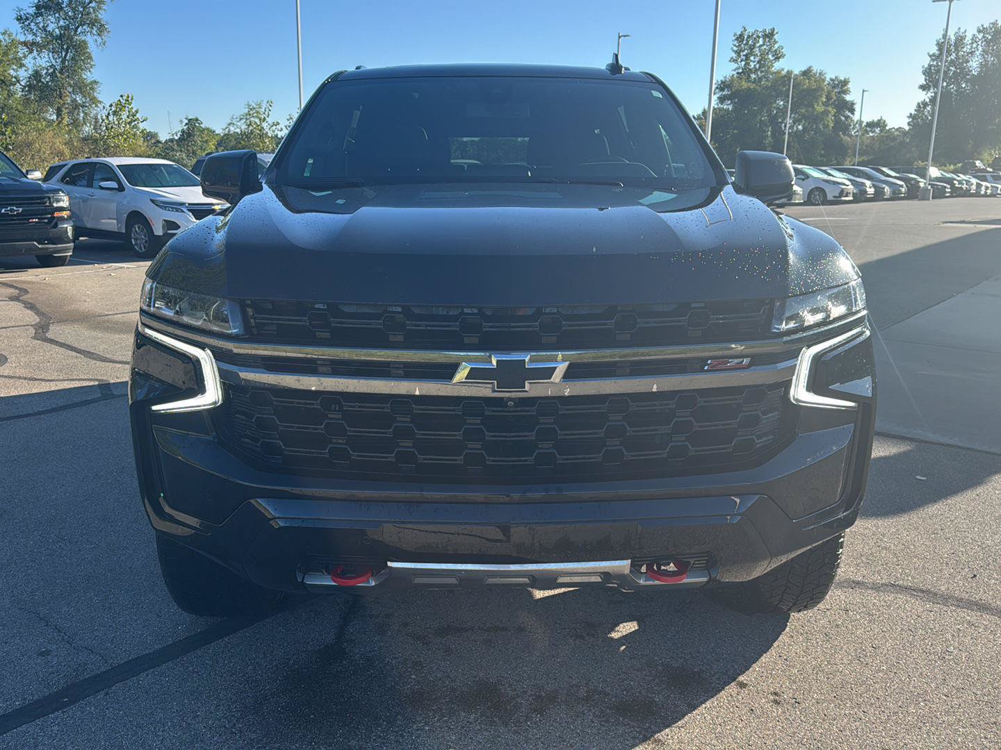Used 2022 Chevrolet Suburban Z71 w/ Luxury Package AWD/4WD image 8