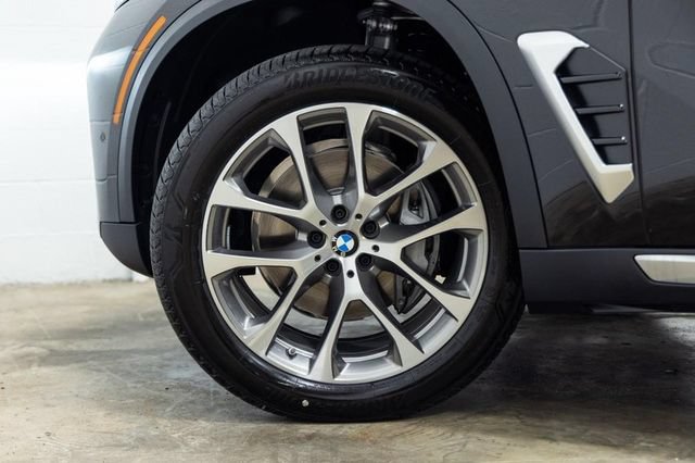 Used 2026 BMW X5 xDrive40i w/ Premium Package AWD/4WD image 28