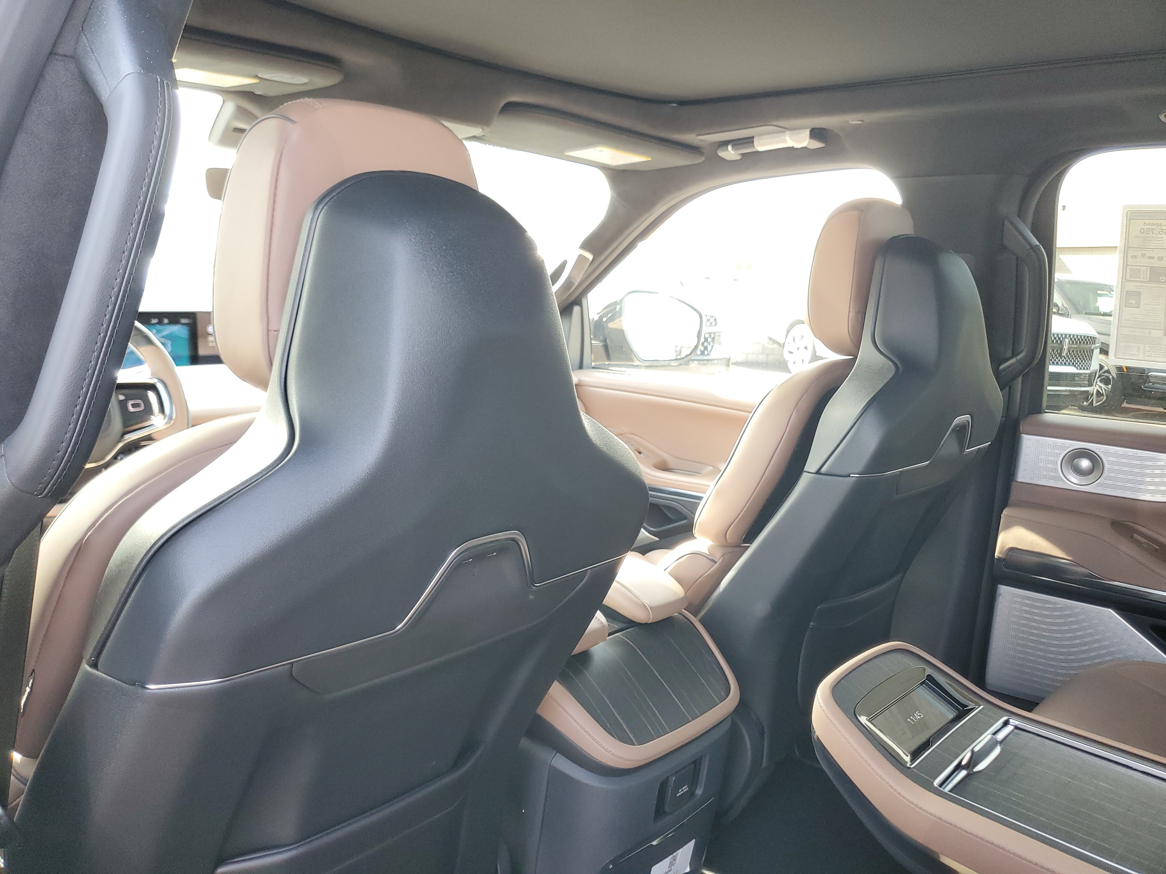 New 2027 Lincoln Navigator Black Label AWD/4WD image 28