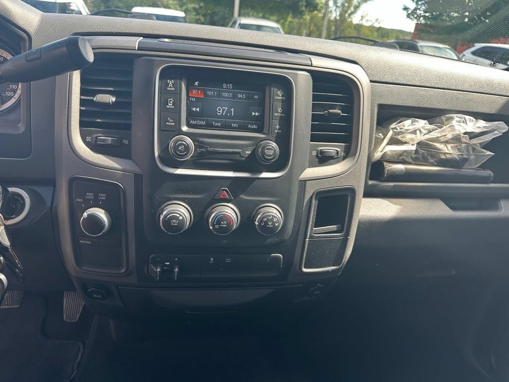 Used 2014 RAM 2500 Tradesman w/ Chrome Appearance Group AWD/4WD image 16