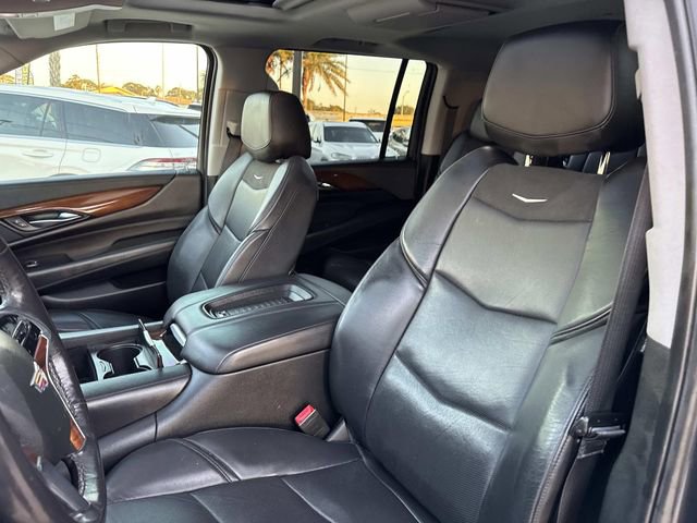 Used 2019 Cadillac Escalade ESV Premium Luxury w/ LPO, Radiant Package image 17