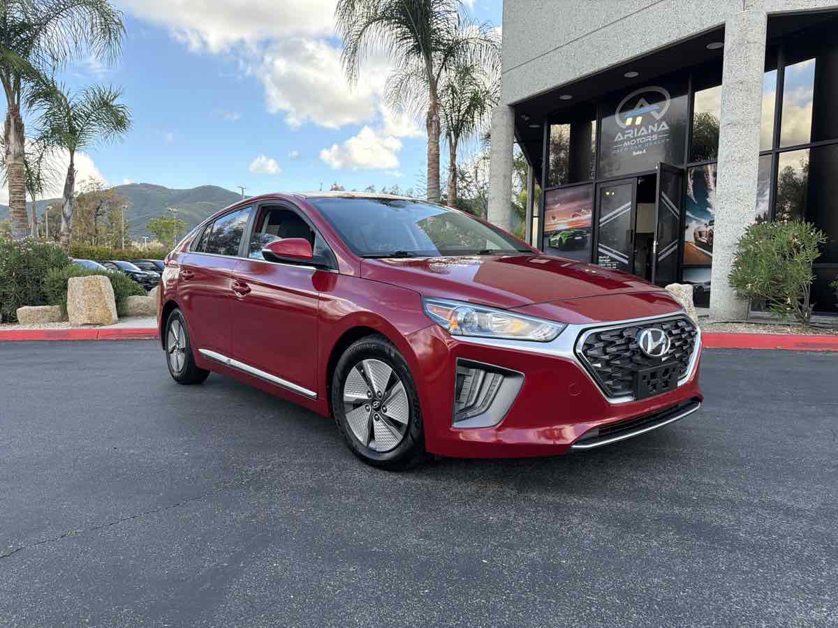 Used 2022 Hyundai Ioniq SE FWD image 8
