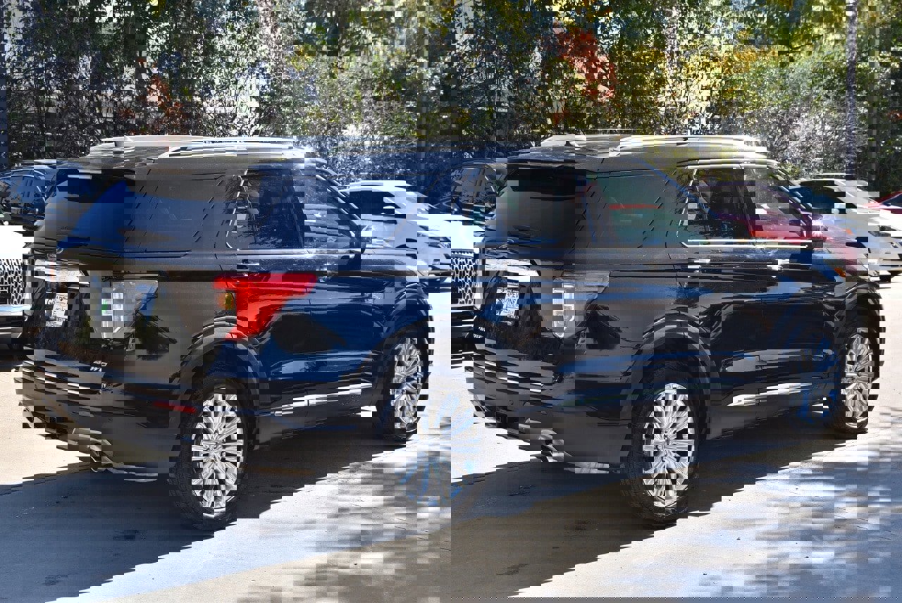 Used 2022 Ford Explorer Limited w/ Limited Technology Package image 7