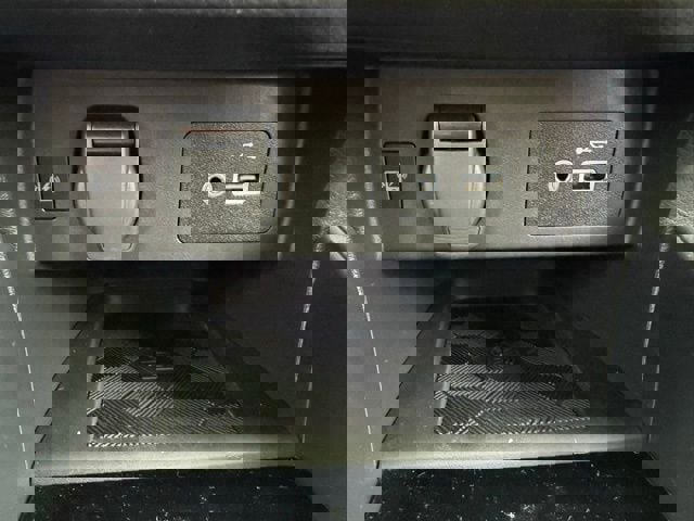 New 2025 Nissan Versa SV w/ Trunk Package image 27