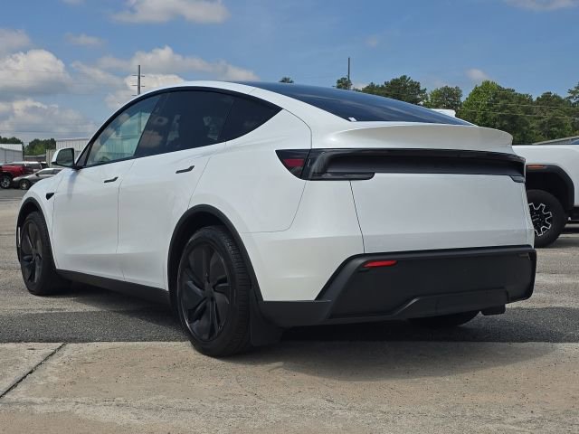 Used 2026 Tesla Model Y 2WD image 3