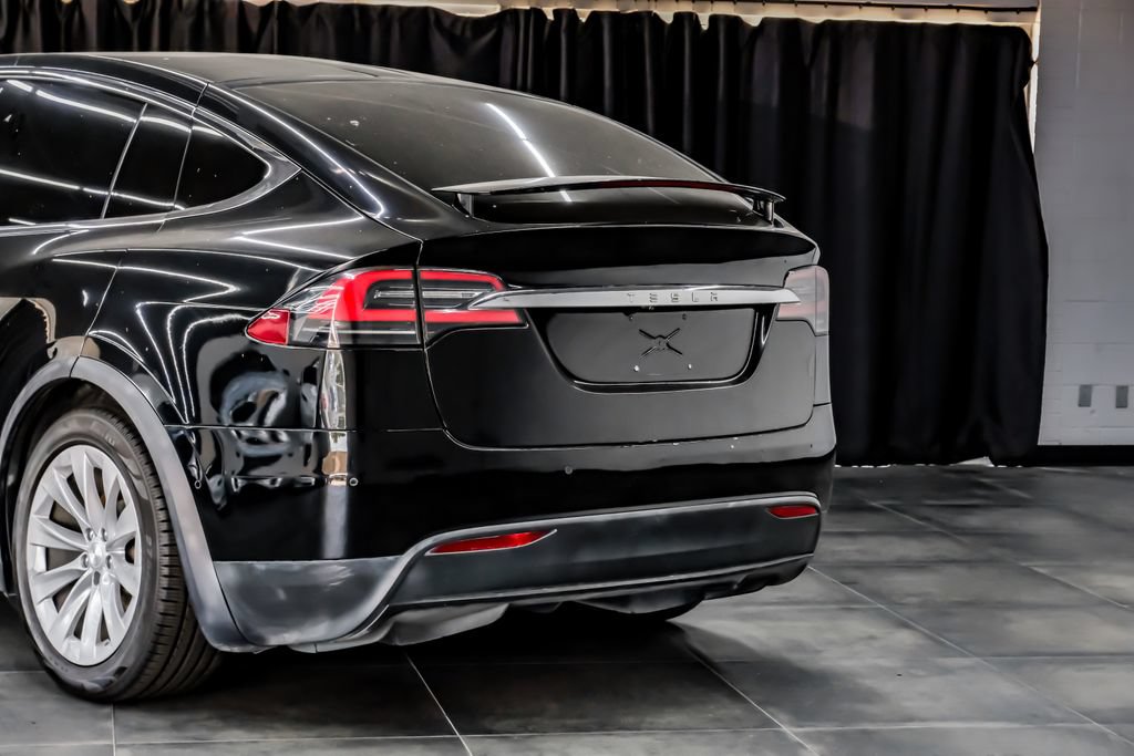Used 2020 Tesla Model X Long Range AWD/4WD image 16