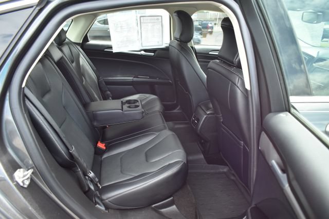 Used 2019 Ford Fusion Energi Titanium FWD image 42