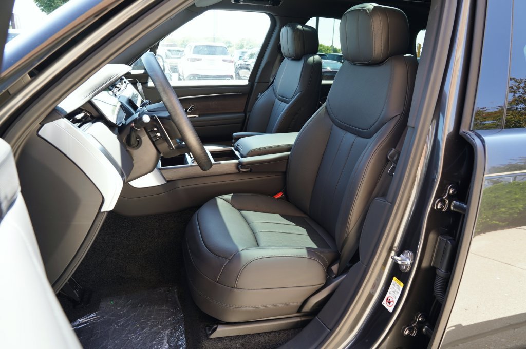New 2026 Land Rover Range Rover SE AWD/4WD image 12