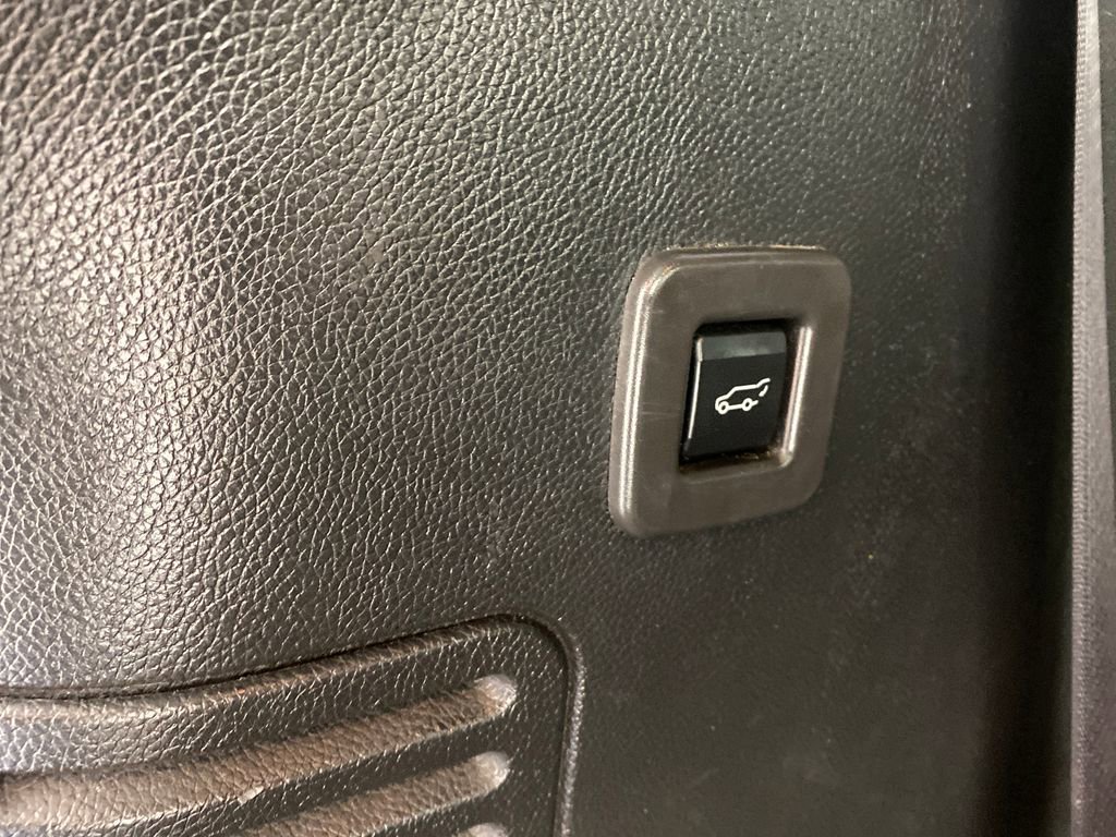 Used 2013 Ford Expedition Limited image 30