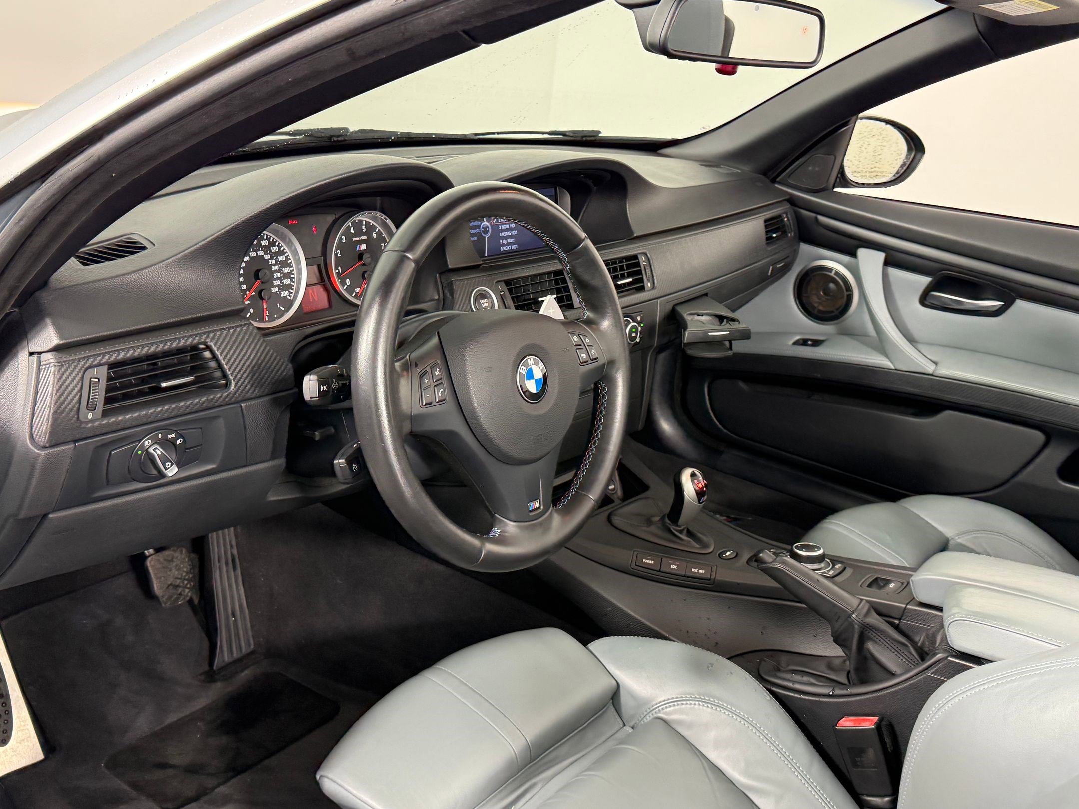 Used 2010 BMW M3 Convertible image 4