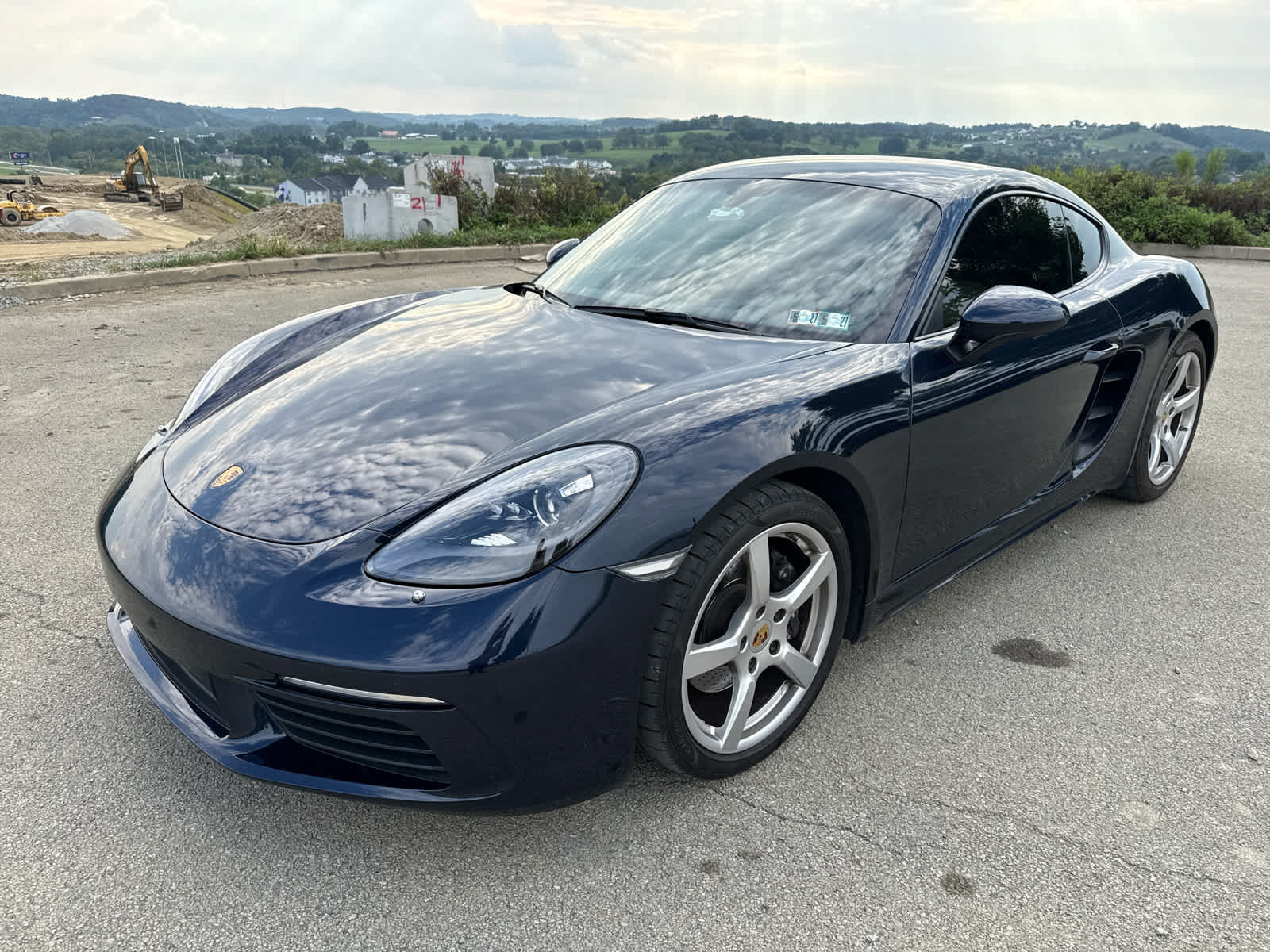 Used 2018 Porsche 718 Cayman RWD image 1