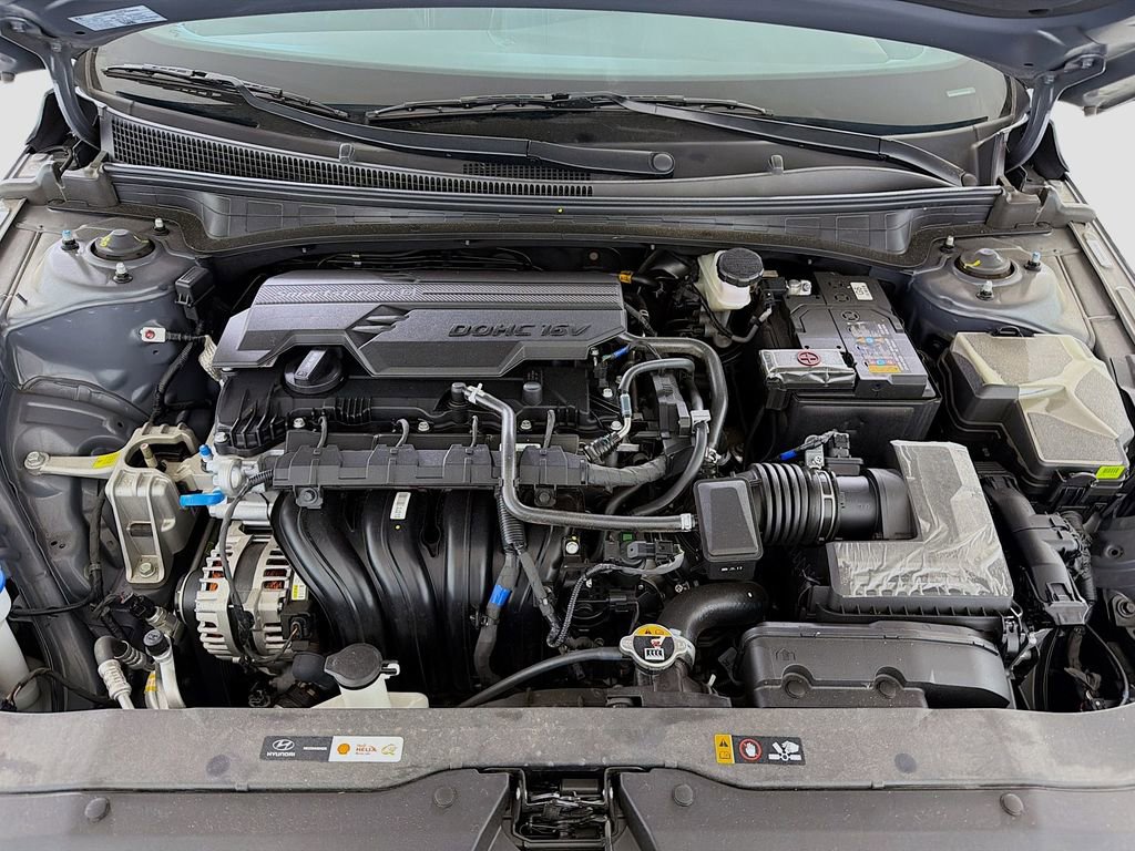 Used 2025 Hyundai Elantra Sport image 29