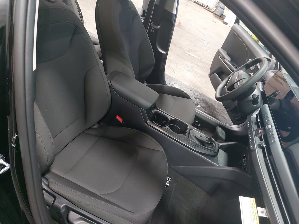 New 2026 Kia K4 FWD image 10