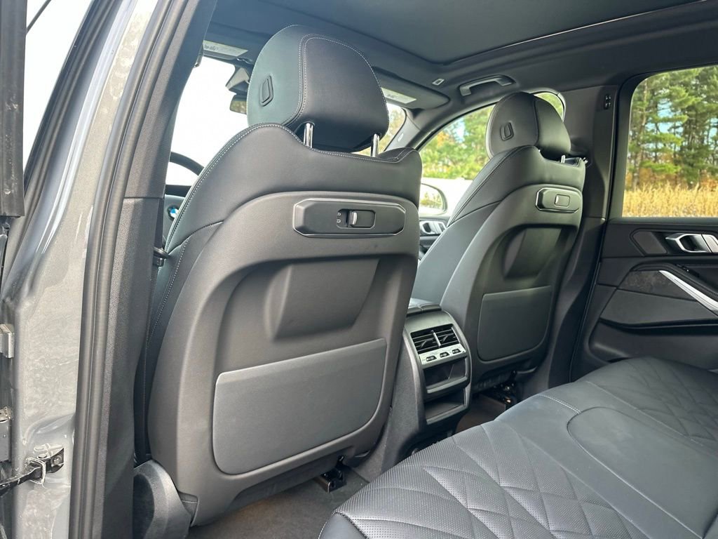 Certified 2024 BMW X5 xDrive40i w/ Premium Package image 25