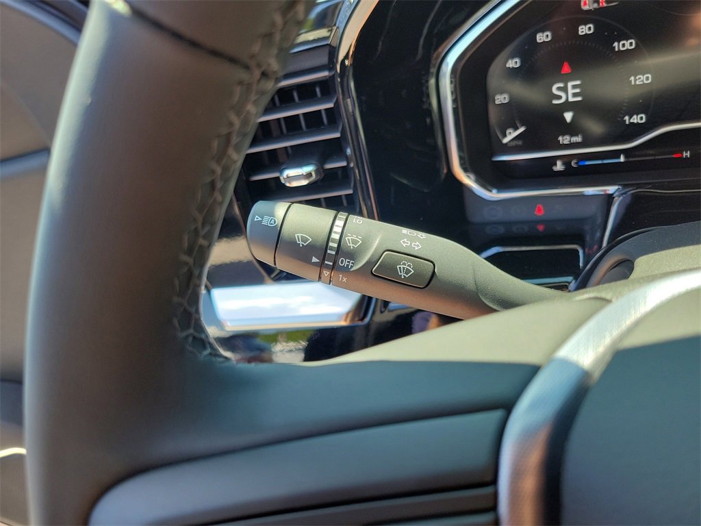 New 2025 GMC Sierra 1500 SLE w/ Preferred Package image 17