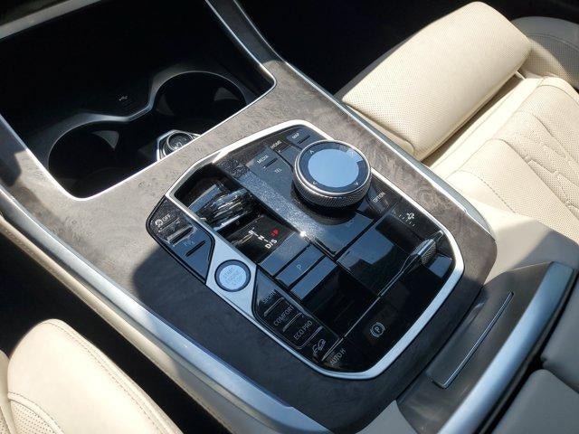 Used 2025 BMW X7 xDrive40i w/ M Sport Package AWD/4WD image 33