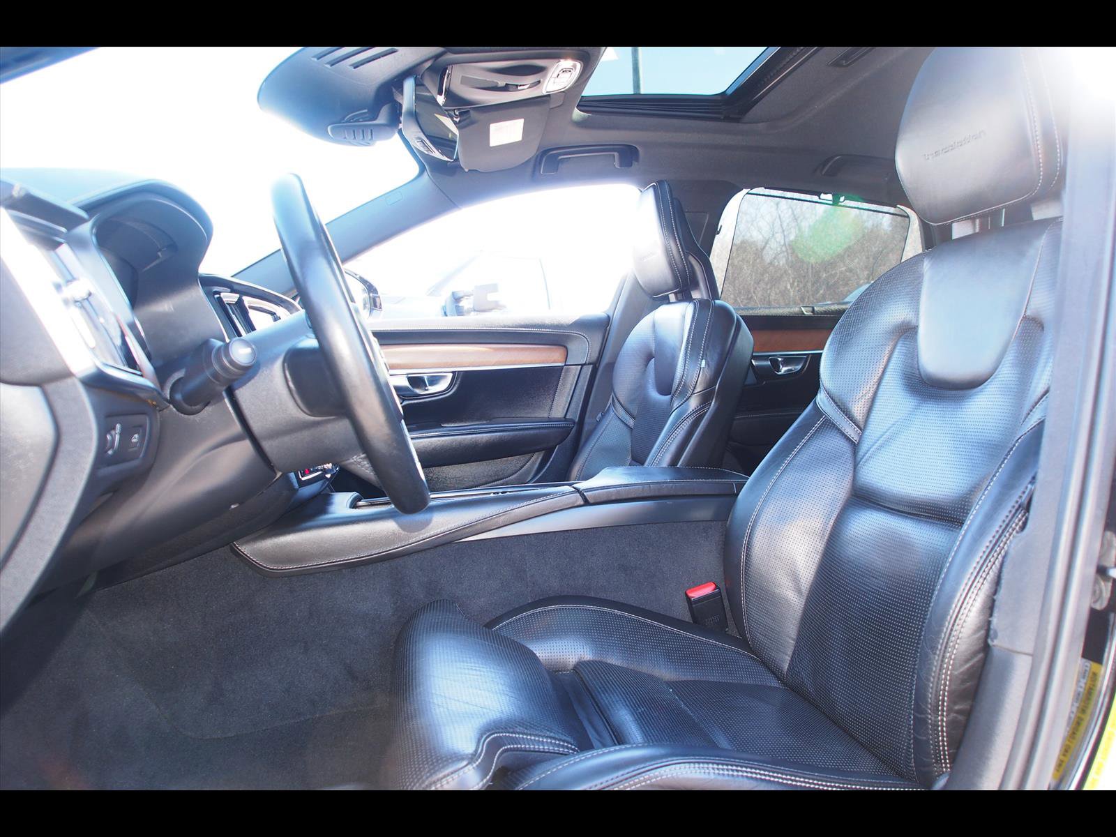 Used 2017 Volvo S90 T6 Inscription w/ Vision Package image 18