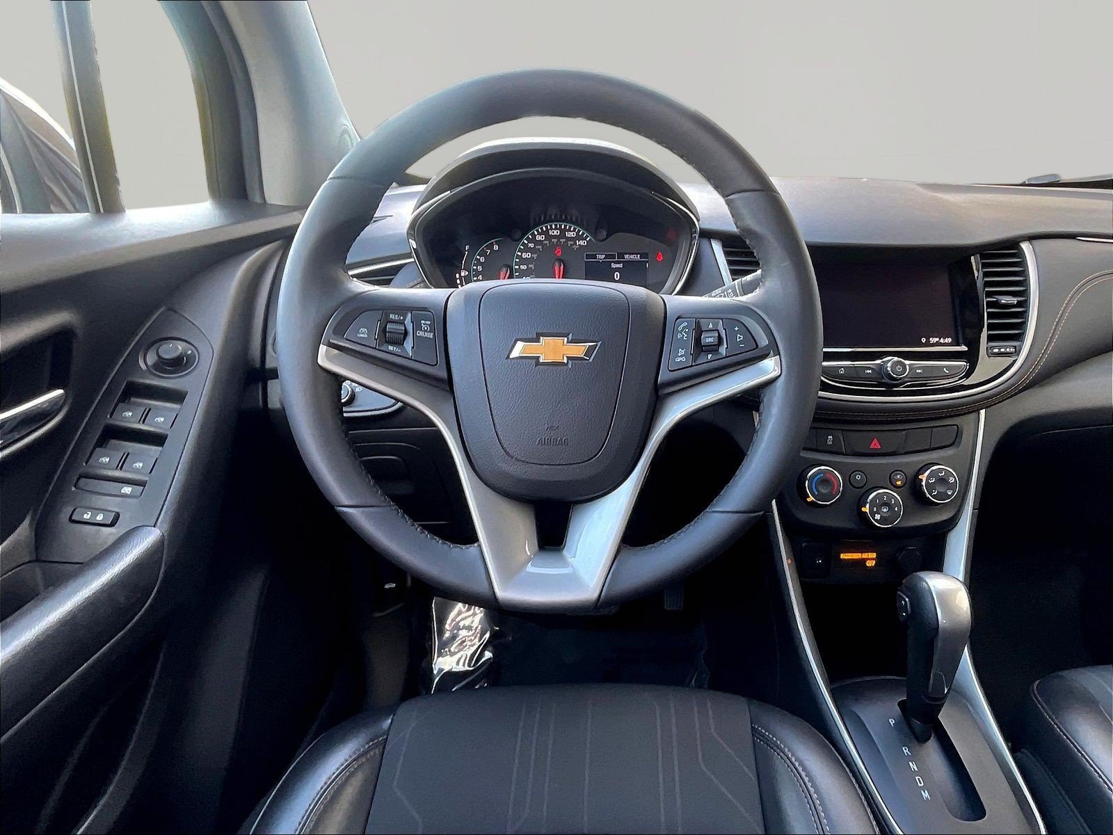 Used 2021 Chevrolet Trax LT w/ Driver Confidence Package FWD image 8