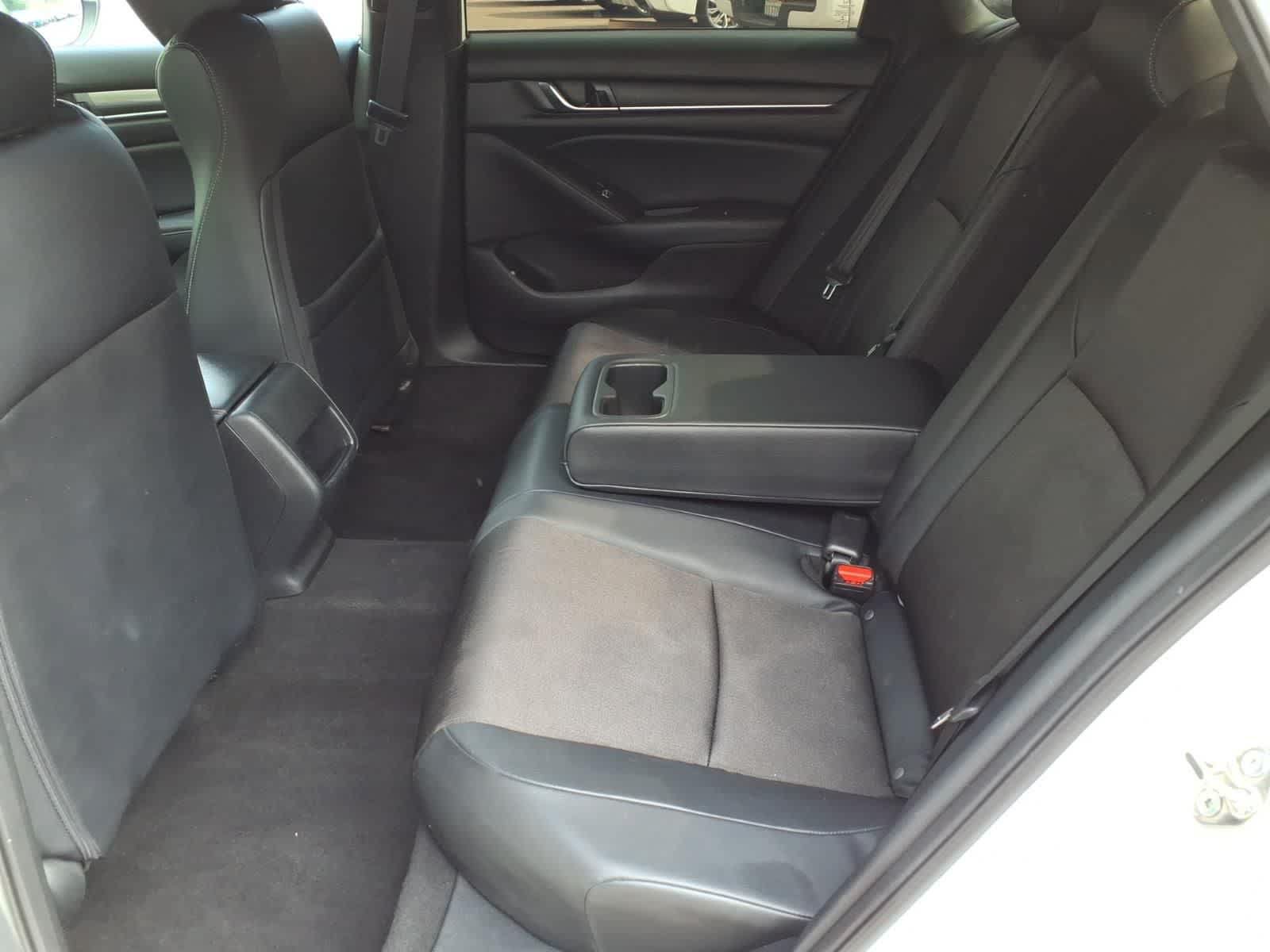 Used 2018 Honda Accord Sport image 9
