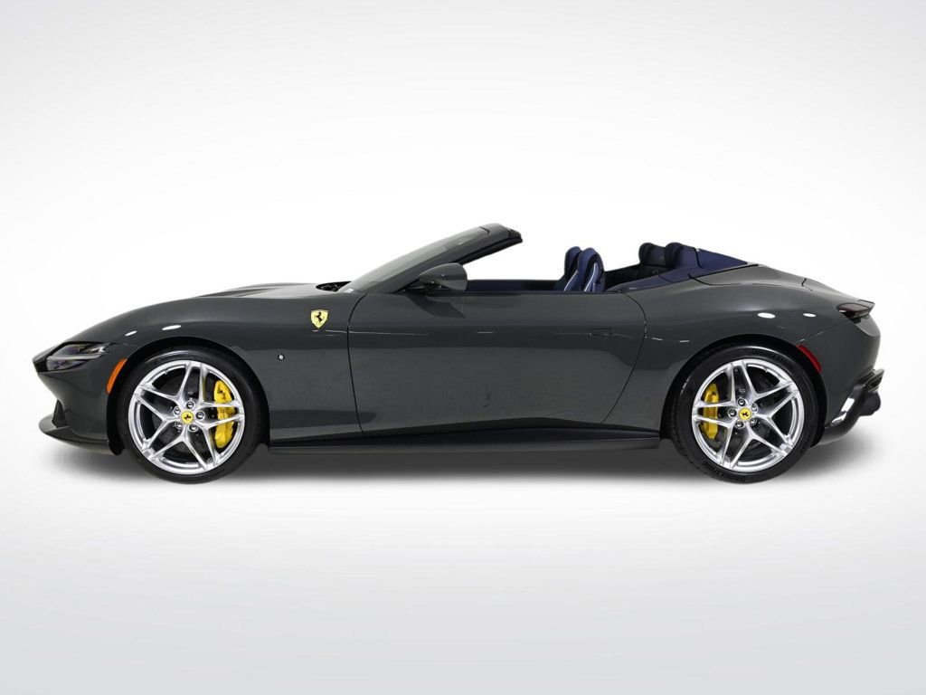 Used 2025 Ferrari Roma Spider image 7