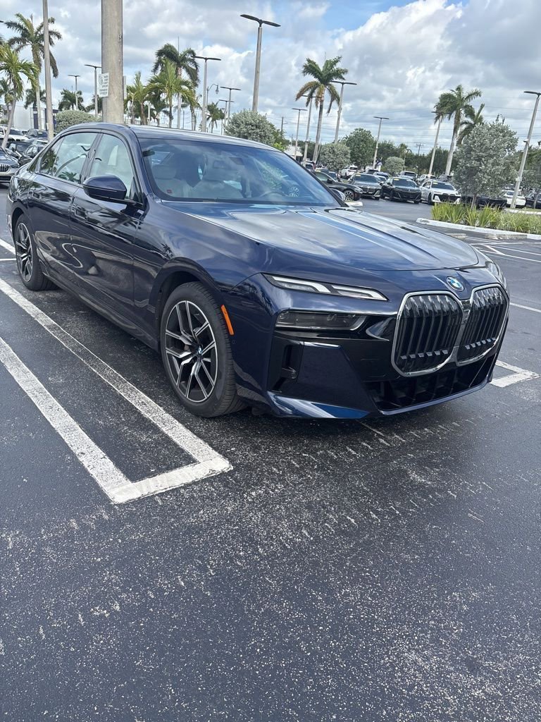 Used 2023 BMW 740i RWD image 8