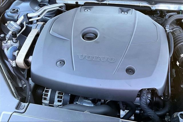 Used 2017 Volvo V90 T6 Cross Country image 34