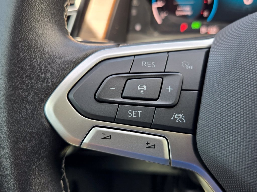 Certified 2026 Volkswagen Atlas SE w/ Panoramic Sunroof Package FWD image 23