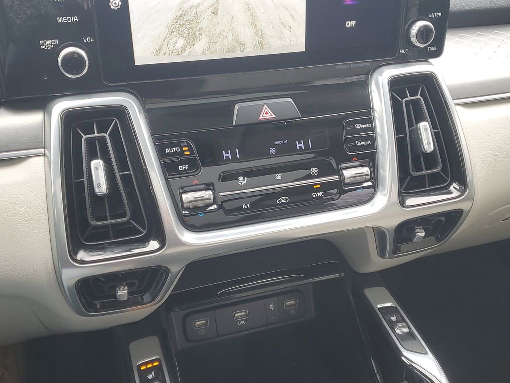 Used 2023 Kia Sorento SX image 24