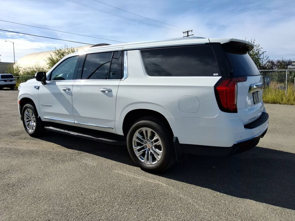 Used 2023 GMC Yukon XL SLT AWD/4WD image 6