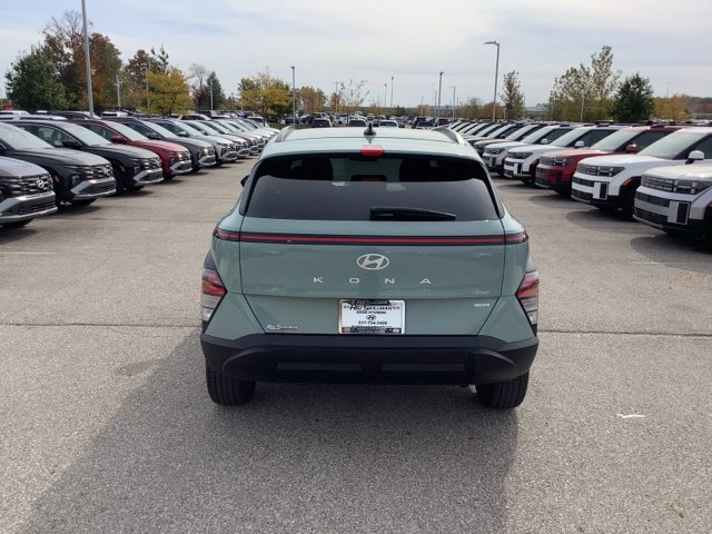 Used 2024 Hyundai Kona SEL w/ Convenience Package AWD/4WD image 4
