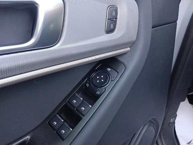 New 2026 Ford Explorer Active RWD image 12
