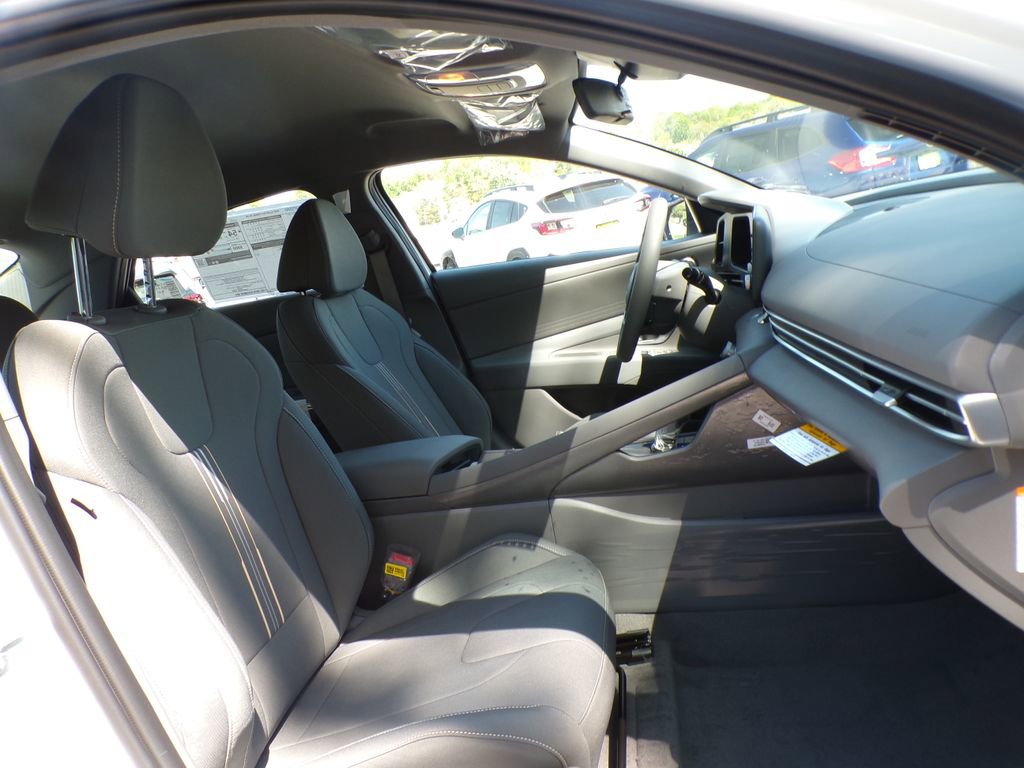 New 2026 Hyundai Elantra Hybrid FWD image 15