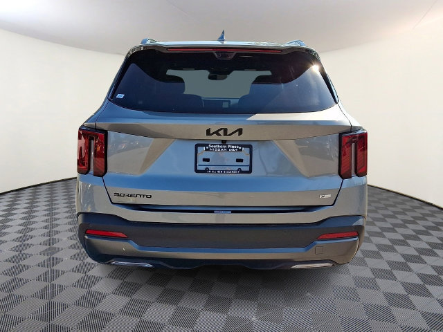 Certified 2026 Kia Sorento SX Prestige AWD/4WD image 6
