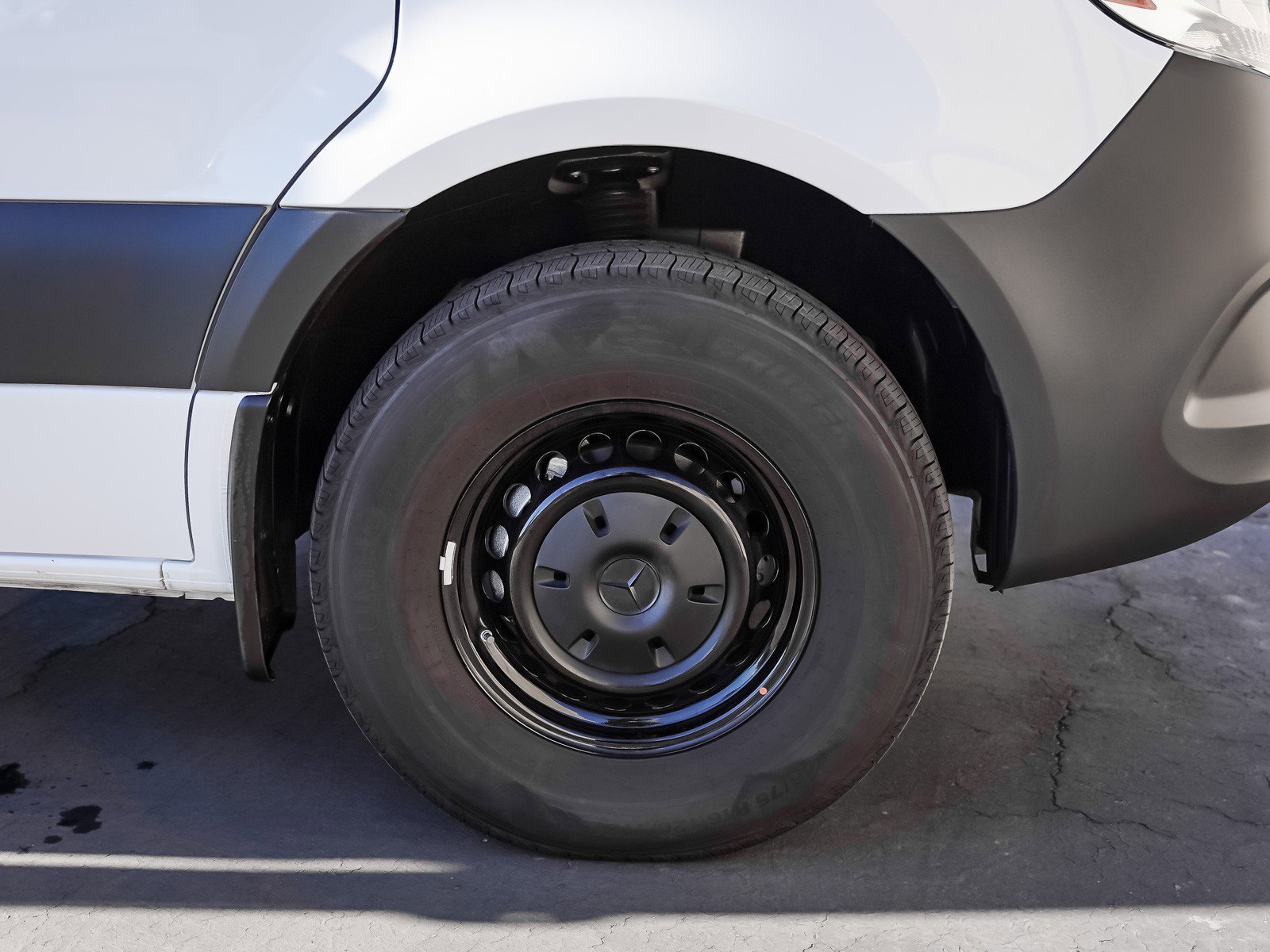 Used 2025 Mercedes-Benz Sprinter 2500 image 12