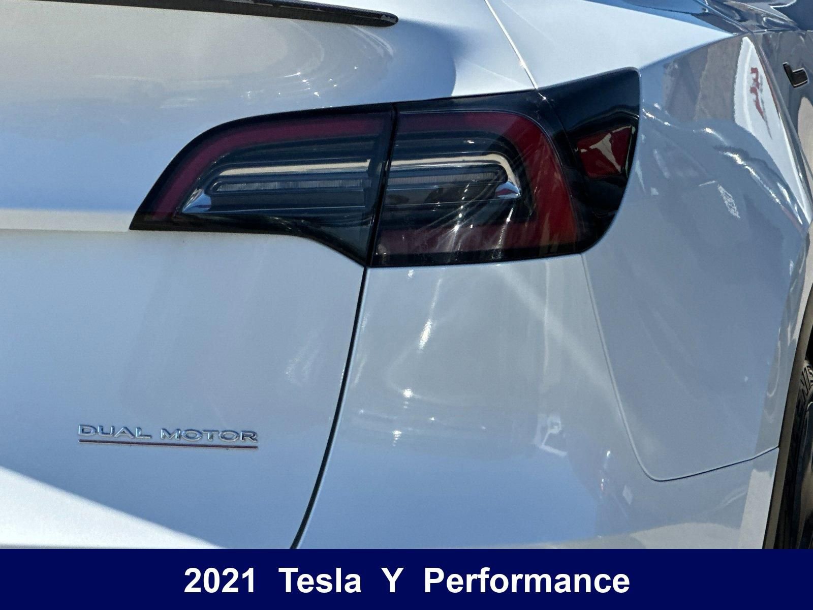 Used 2021 Tesla Model Y Performance AWD/4WD image 32