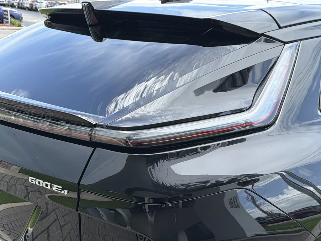 New 2026 Cadillac Lyriq Signature Sport AWD/4WD image 8