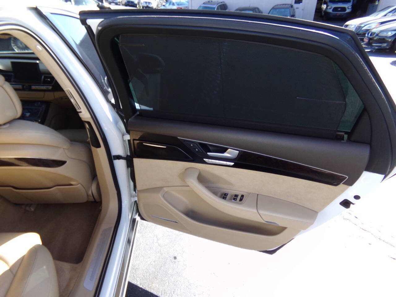 Used 2012 Audi A8 L 4.2 image 28