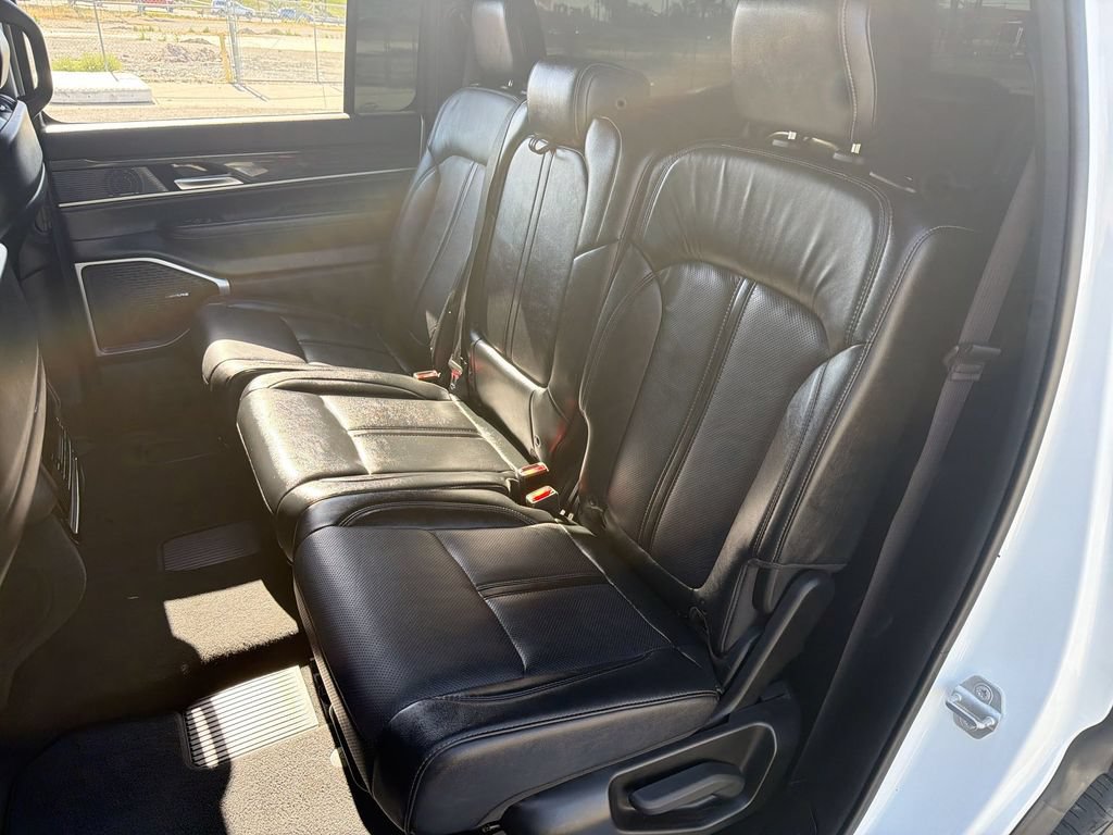 Certified 2022 Jeep Wagoneer Series III AWD/4WD image 24