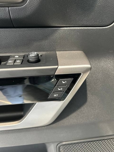 Used 2024 Toyota Tundra Limited AWD/4WD image 8