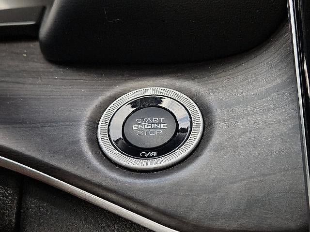 Used 2022 Jeep Grand Cherokee L Limited RWD image 27