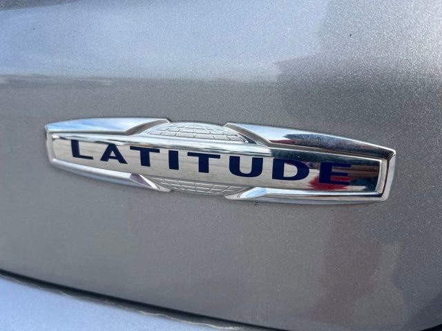 Used 2022 Jeep Compass Latitude image 28