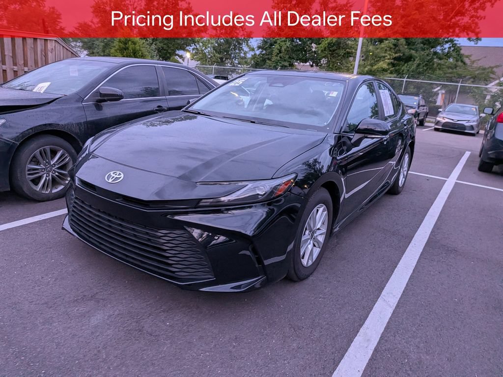 Used 2025 Toyota Camry LE FWD image 4