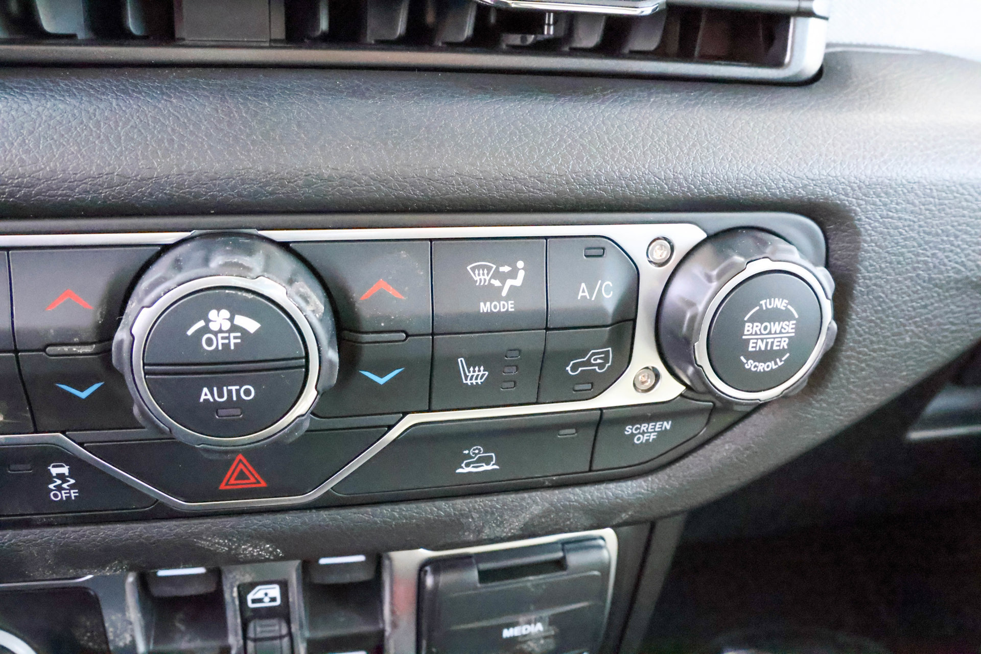 New 2026 Jeep Gladiator Sport AWD/4WD image 26