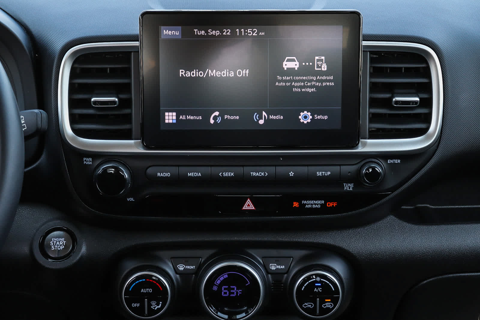 Used 2026 Hyundai Venue SEL FWD image 18