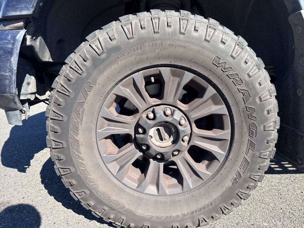 Used 2020 Ford F350 Lariat w/ Tremor Off-Road Package AWD/4WD image 12