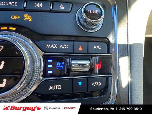 Used 2017 Lincoln Continental Reserve w/ Climate Package image 39