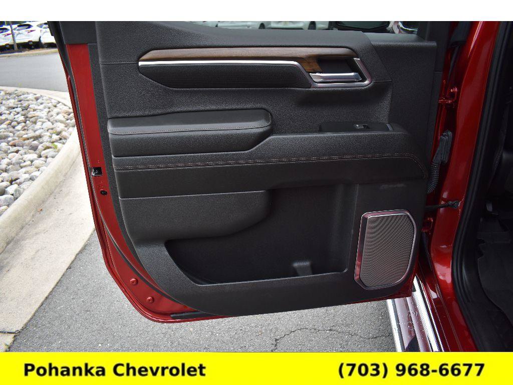 Used 2024 Chevrolet Silverado 1500 High Country w/ Technology Package AWD/4WD image 25