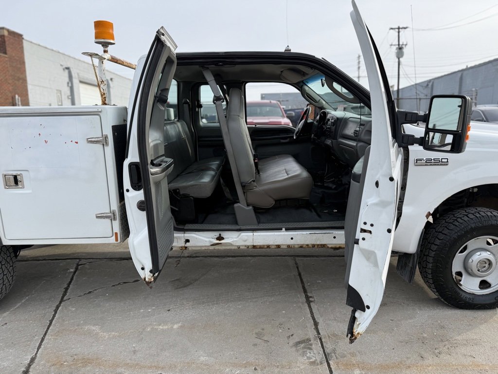 Used 2005 Ford F250 XL image 18